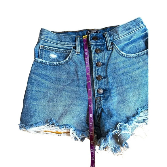 Abercrombie & Fitch natural rise short Medium Destroy Wash Button Fly 26/2 - Picture 6 of 9